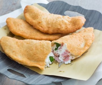Fried pizza with mortadella and fior di latte cheese