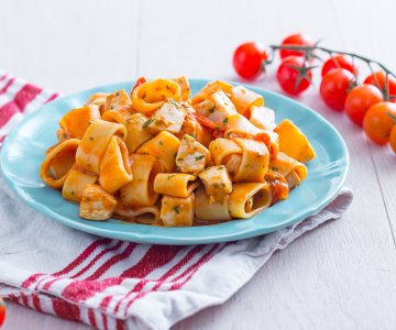 Calamarata pasta with swordfish ragù