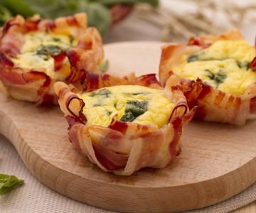 Mini omelettes in pancetta bacon