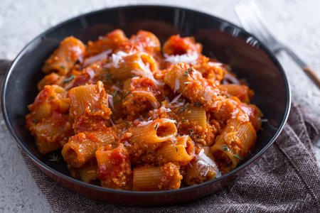 Pasta with cauliflower ragu