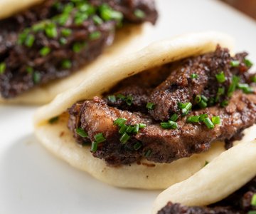 Bao Buns with Wagyu Ribs