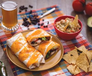 Chicken burrito with lime guacamole