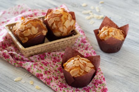 Ricotta and lemon muffins