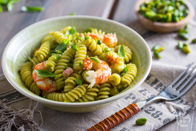 Pasta with Pistachio Pesto and Shrimp