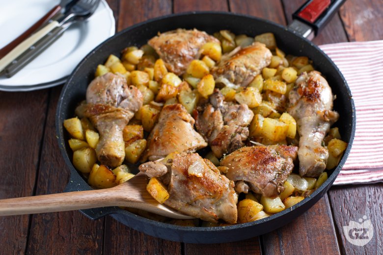 Rustic chicken with potatoes