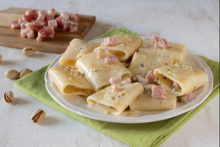 Paccheri with burrata cream and bacon