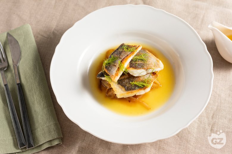 Sea bass fillet with caramelized fennel and orange sauce
