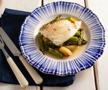 Baked turbot with asparagus and leeks