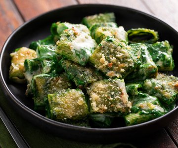 Pasta with spinach and taleggio