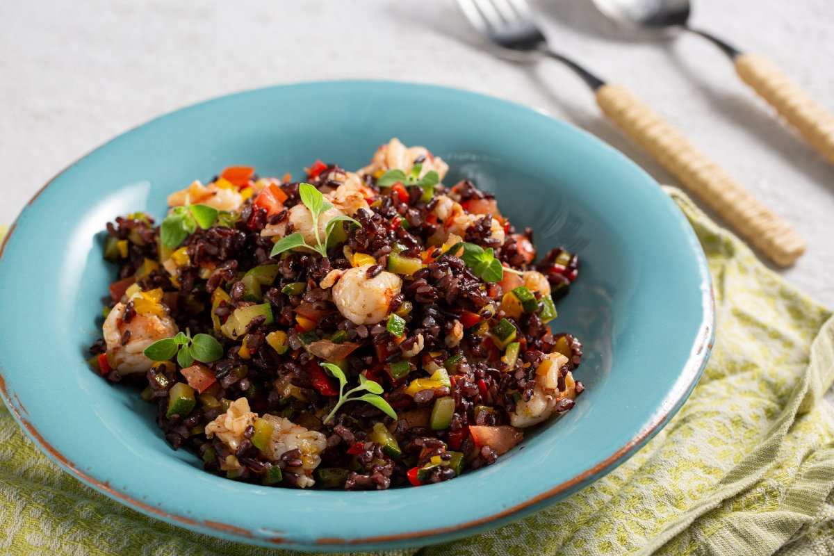Venere Rice Salad with Vegetables and Shrimp