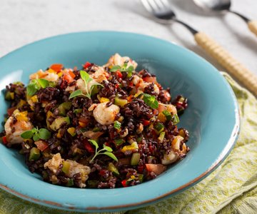 Venere Rice Salad with Vegetables and Shrimp