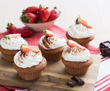 Strawberry and Chocolate Muffins