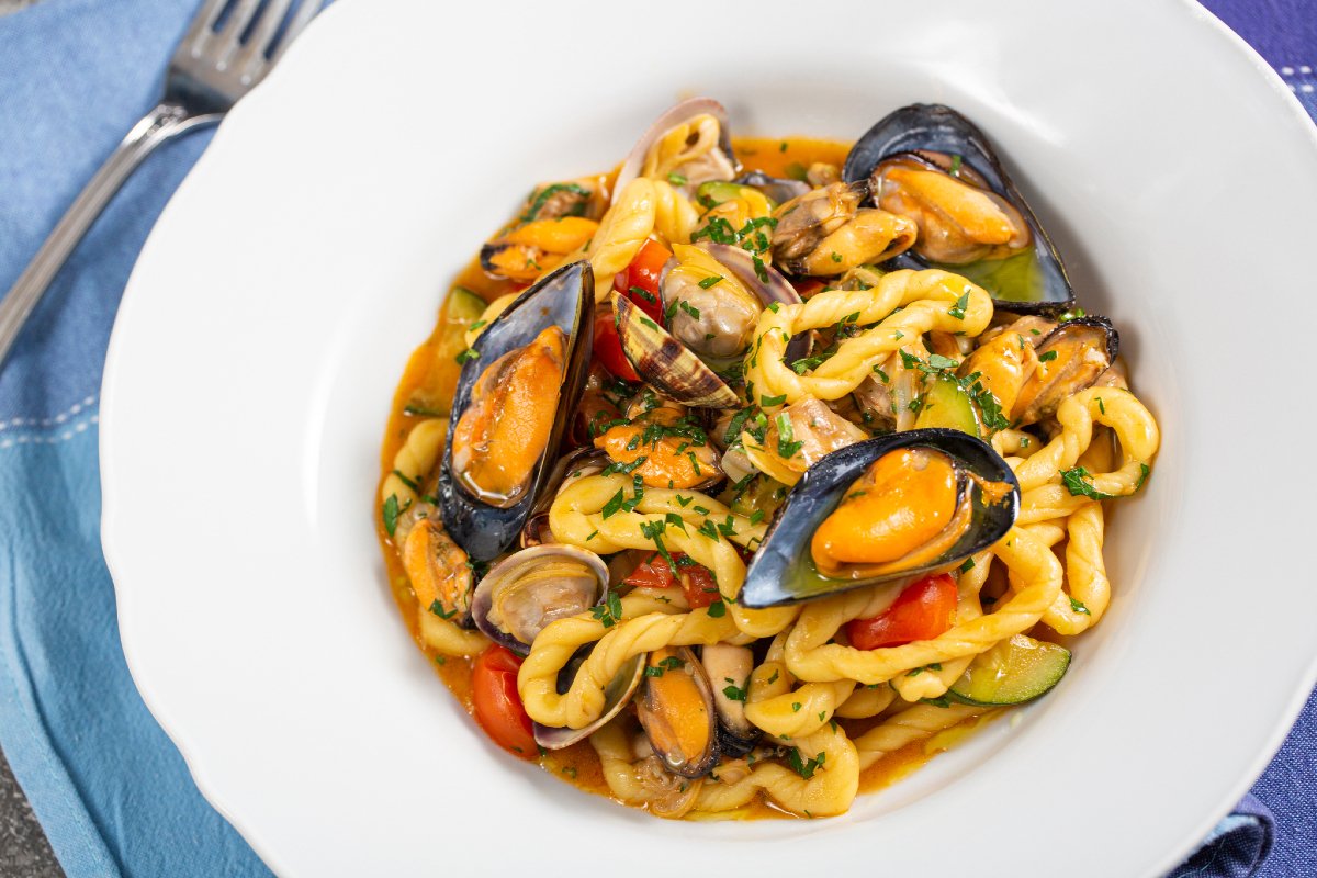 Lorighittas with seafood sauce