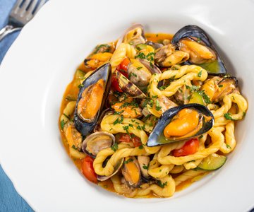 Lorighittas with seafood sauce