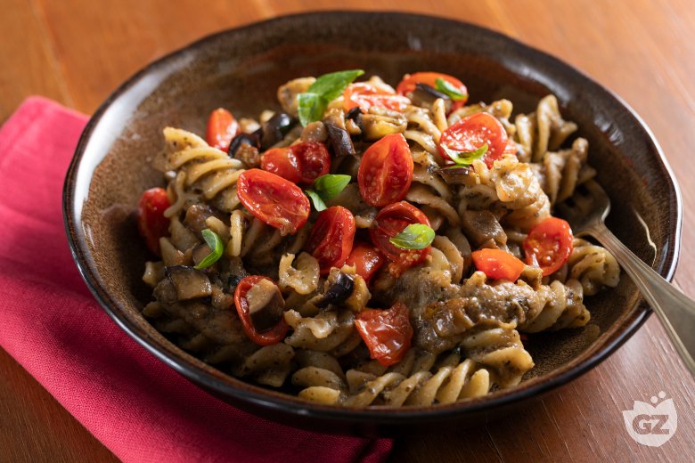 Pasta with eggplant cream and cherry tomatoes