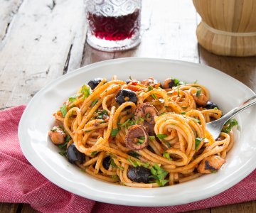 Spaghetti with Octopus Puttanesca