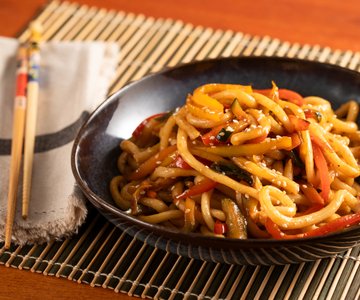 Udon with vegetables