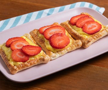 Strawberry Puff Pastries