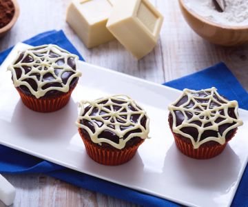 Spiderweb Cupcake
