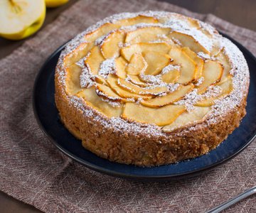 Apple cake with oat milk