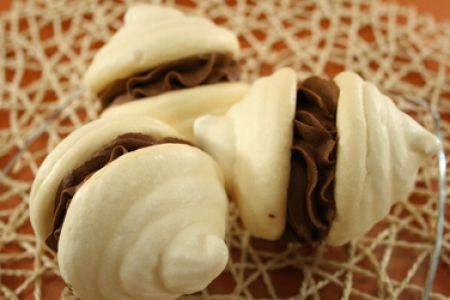 Double Meringues with Cocoa Whipped Cream