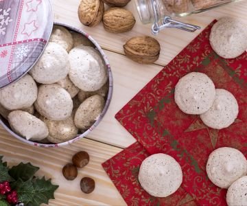 Cookies with Walnuts and Hazelnuts
