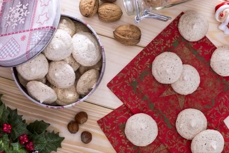 Cookies with Walnuts and Hazelnuts