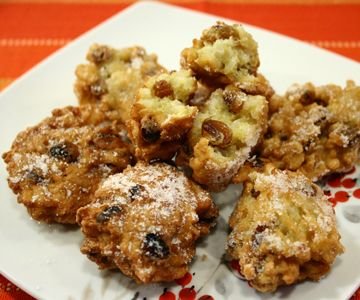 Sweet rice fritters with lemon aroma
