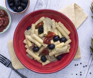 Ridged sedanini with artichoke cream