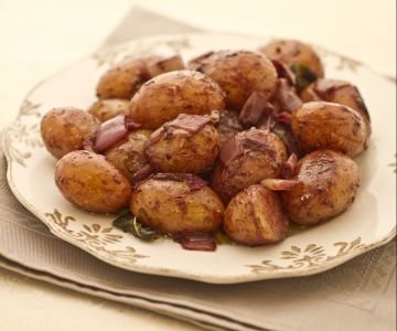 New potatoes with red wine
