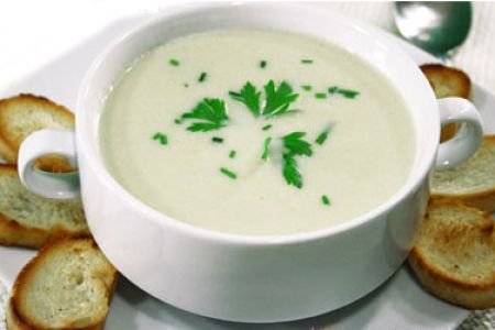 Vichyssoise (cold leek and potato cream)