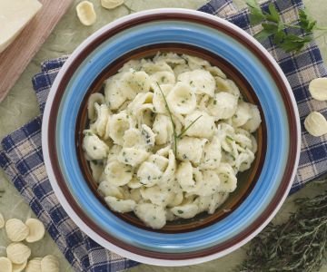 Orecchiette with aromatic herbs