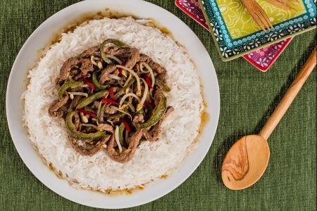 Spicy beef with peppers and bean sprouts
