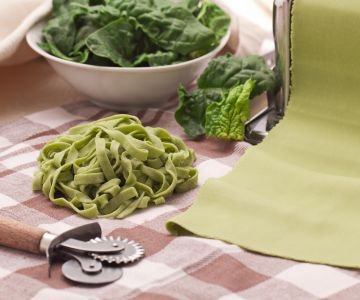 Green pasta with spinach