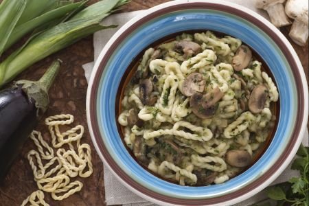 Lorighittas with eggplants and mushrooms