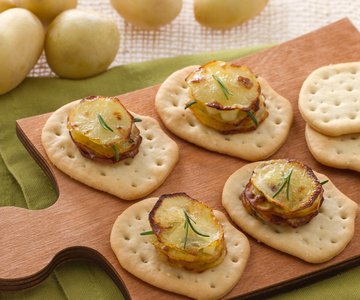 Potato tower on flatbread
