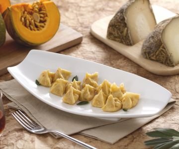 Pinched bundles with pumpkin and fossa pecorino