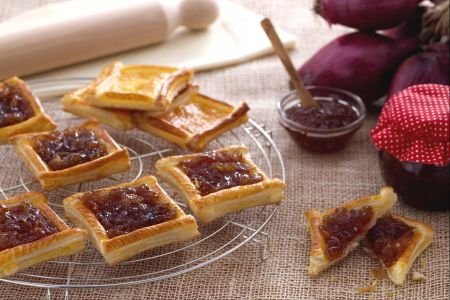 Puff Pastry with Onion Jam