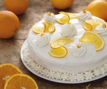 Orange cake with yogurt cream