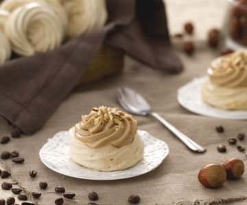 Hazelnut Meringue Clouds