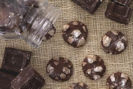 Chocolate crackle cookies