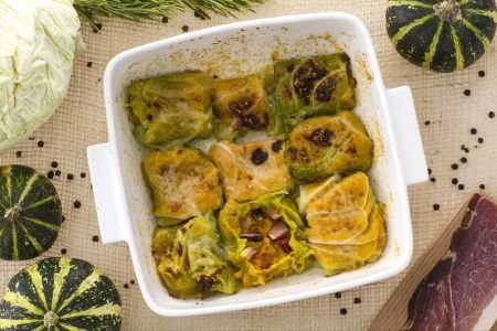 Cabbage rolls with pumpkin