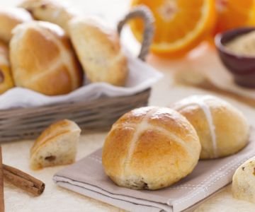 Hot cross buns
