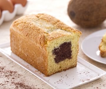 Coconut plumcake with chocolate heart
