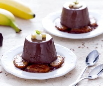 Chocolate panna cotta with caramelized bananas