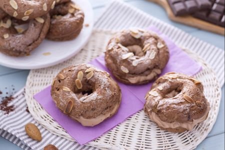 Mini Paris-Brest with cocoa and chocolate cream