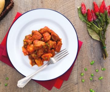 Spicy stew with peas and potatoes