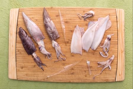 How to clean squid