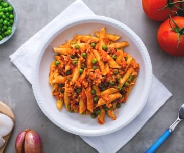Garganelli with cuttlefish and pea ragout