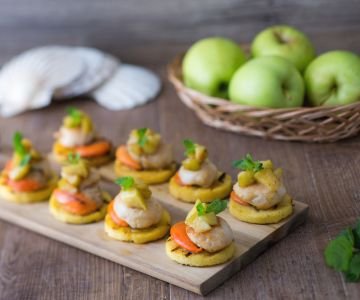 Amuse-bouche of polenta and scallop